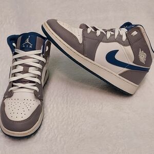 Jordan 1 Mid GS True Blue Cement DQ8423-014 Size 6.5Y Womens 8